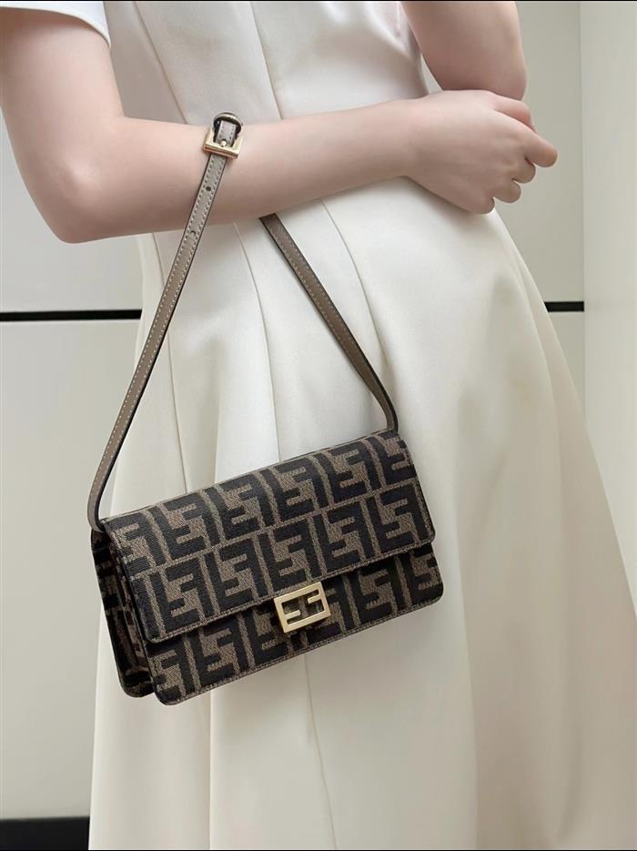 2026 826215126732